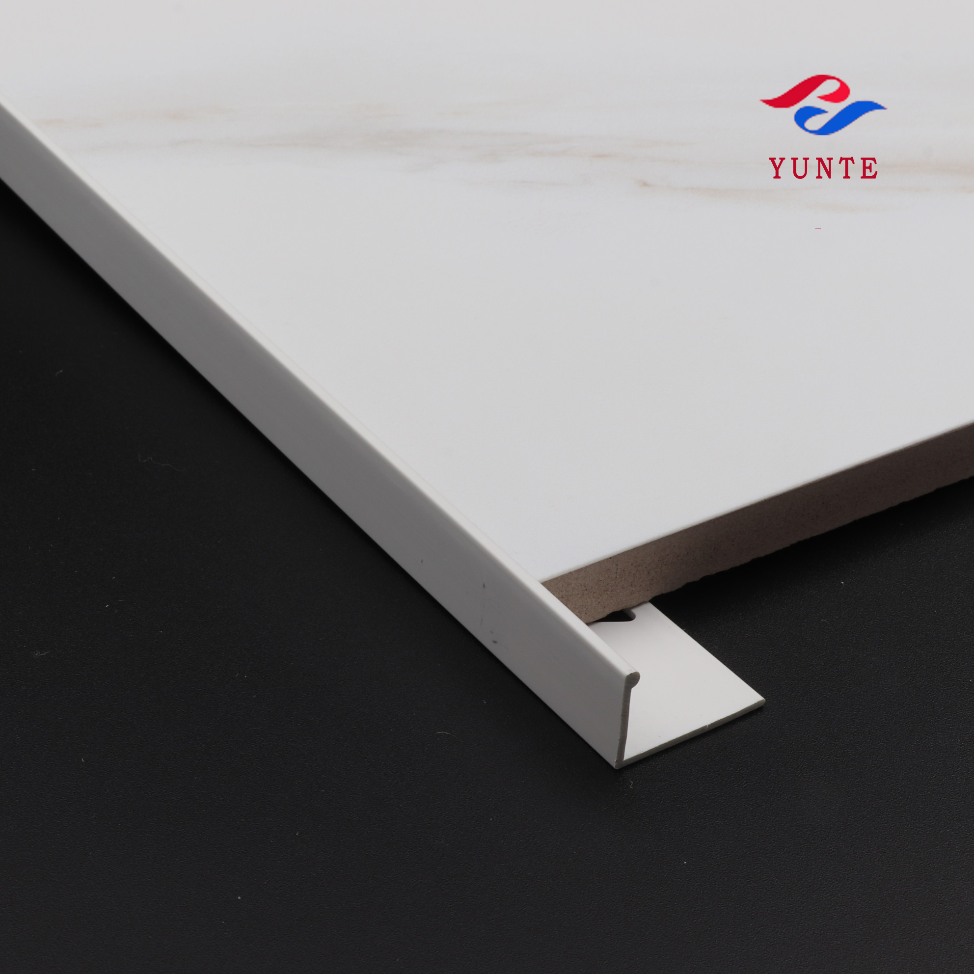 YUNTE 90 degrees right angle stainless steel decoration metal l shaped straight tile edge trim