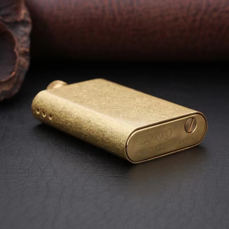 2023 High-end kerosene match lighters easy carry matches brass material gift lighter custom logo match lighters for cigarettes