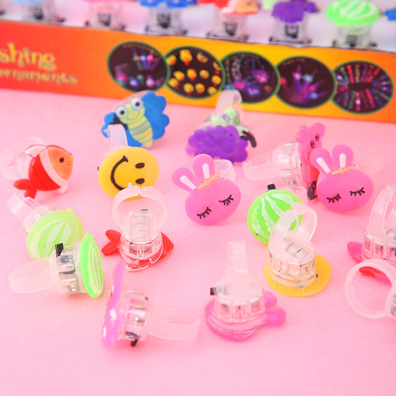 Wholesale soft Plastic material Glitter Ring Cute Girl's glow in dark finger Ring Lighting up Christmas Decoration Stall toy