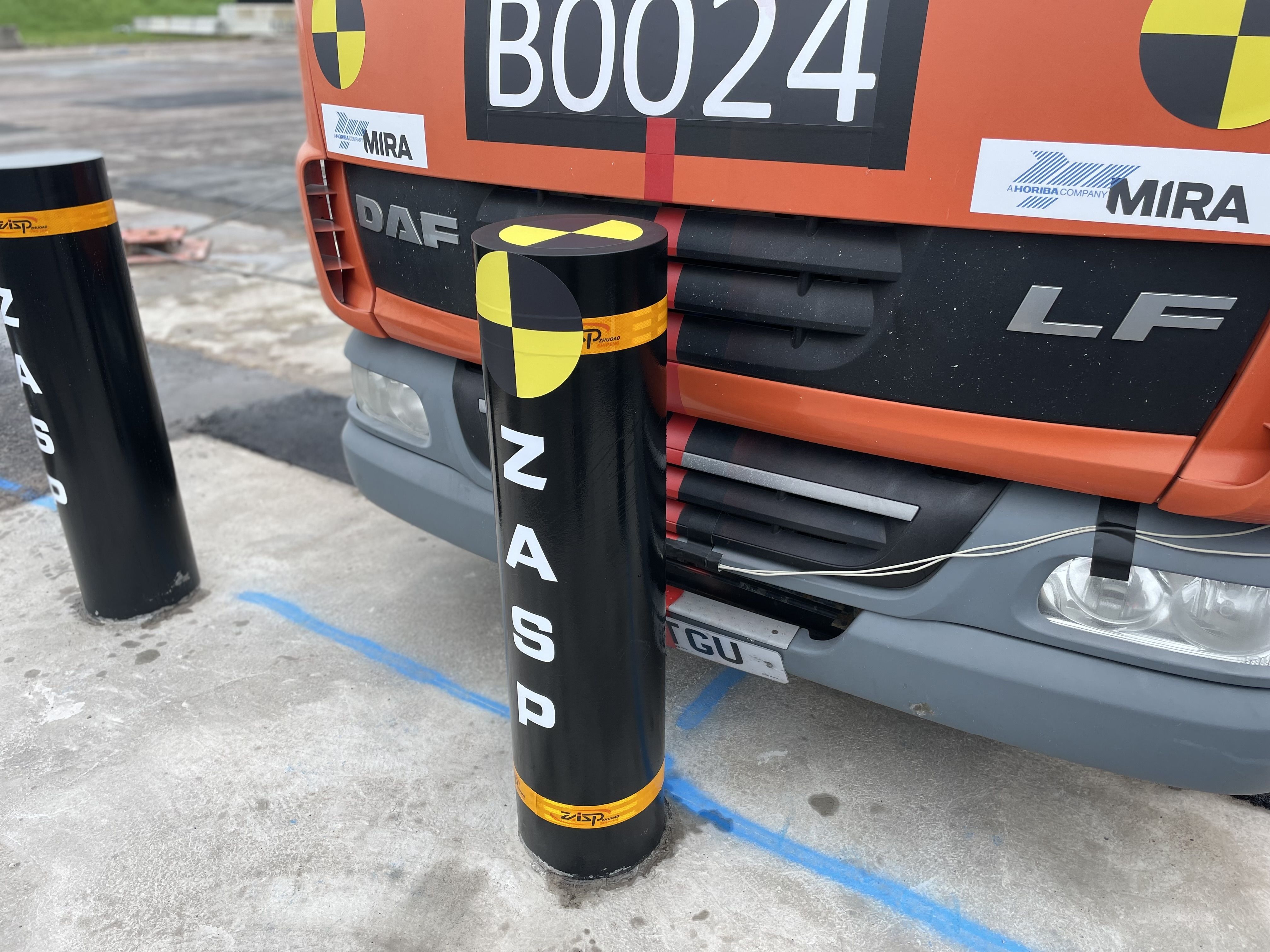 IWA 14-1 Impact Tested Crash Tested Embedded Bollards Perimeter Protection Road Safety Barrier