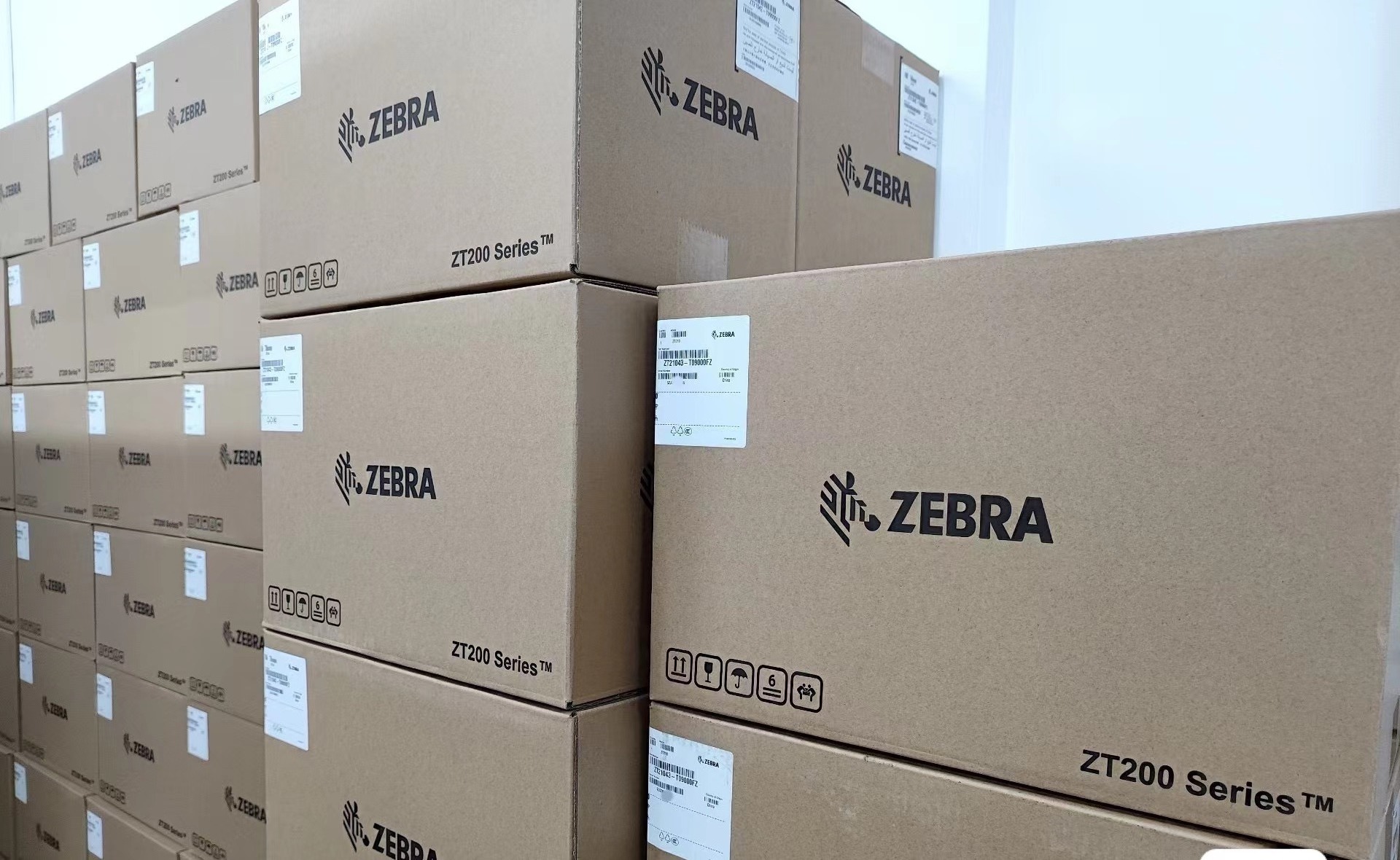 Ready to ship industrial printers thermal barcode label printer ZT230 300DPI for zebra printer