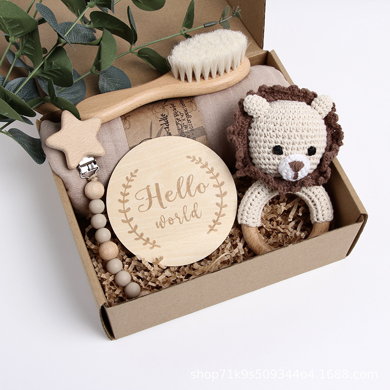 Pinuotu Wooden Boy Girl Newborn Baby Shower Crochet Animal Rattle Cute Pacifier Chain Engraved Toy Toddlers Gift Box Set