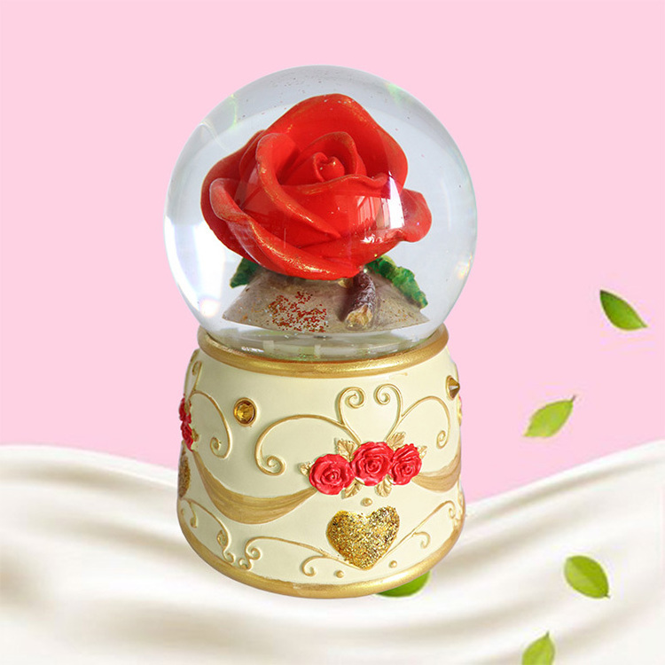 Poly Decoration Christmas House Resin Wedding Decoration Rose Garden Craft Resin Gifts Piggy Rose water global Snow Globe