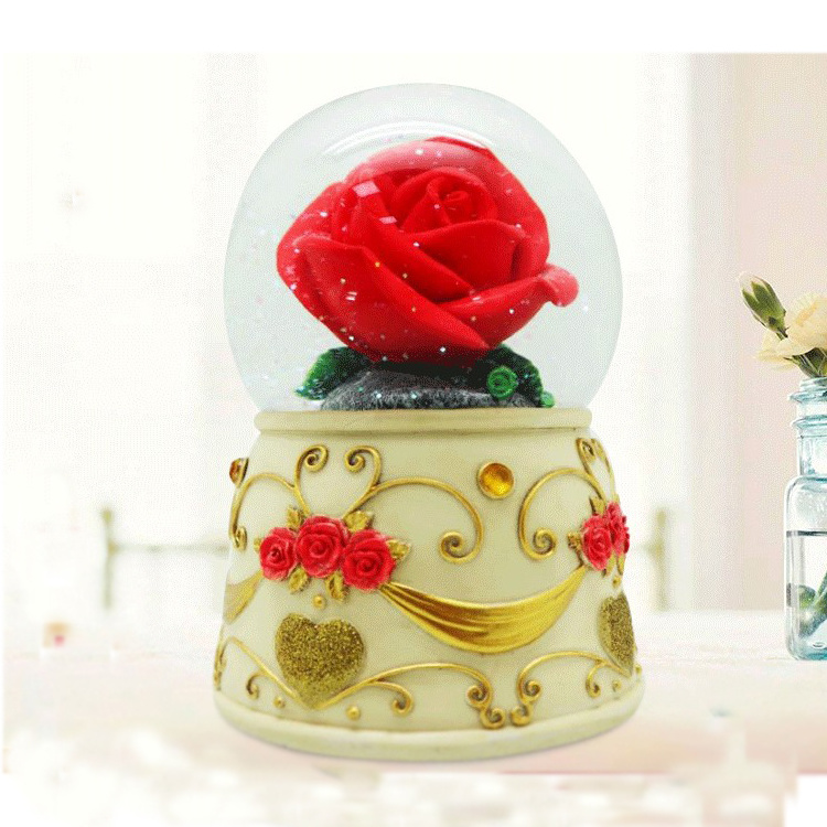 Poly Decoration Christmas House Resin Wedding Decoration Rose Garden Craft Resin Gifts Piggy Rose water global Snow Globe