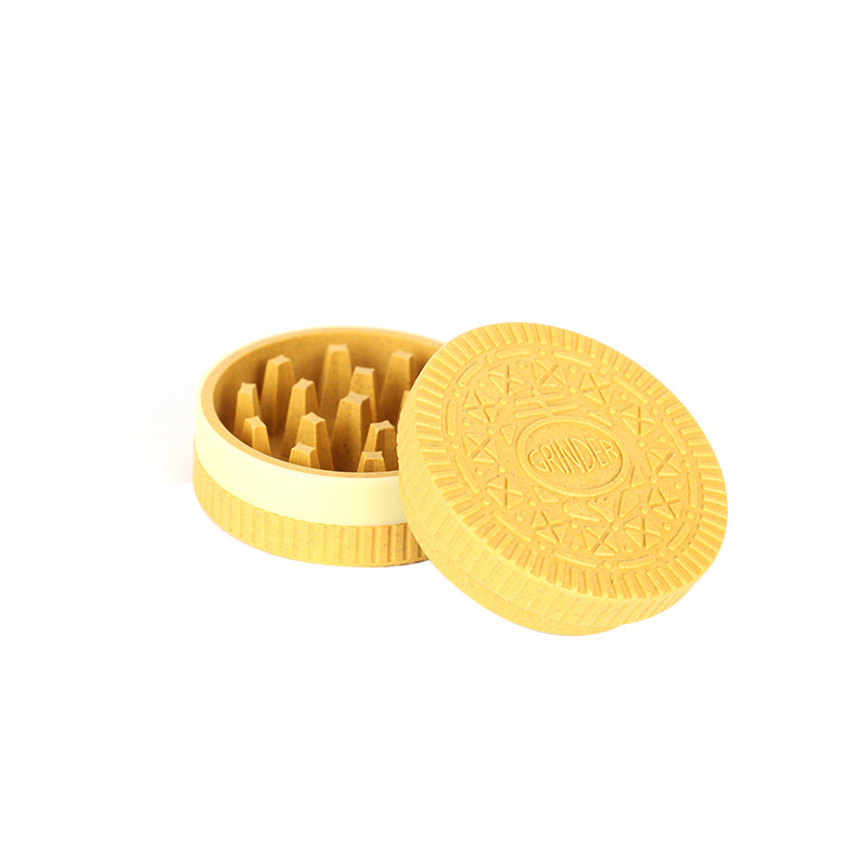 Factory Wholesale Biodegradable 50mm 2inches 2 Layers Oreo Cookies Tobacco Grinder Cheap Plastic Manuel Herb Grinders