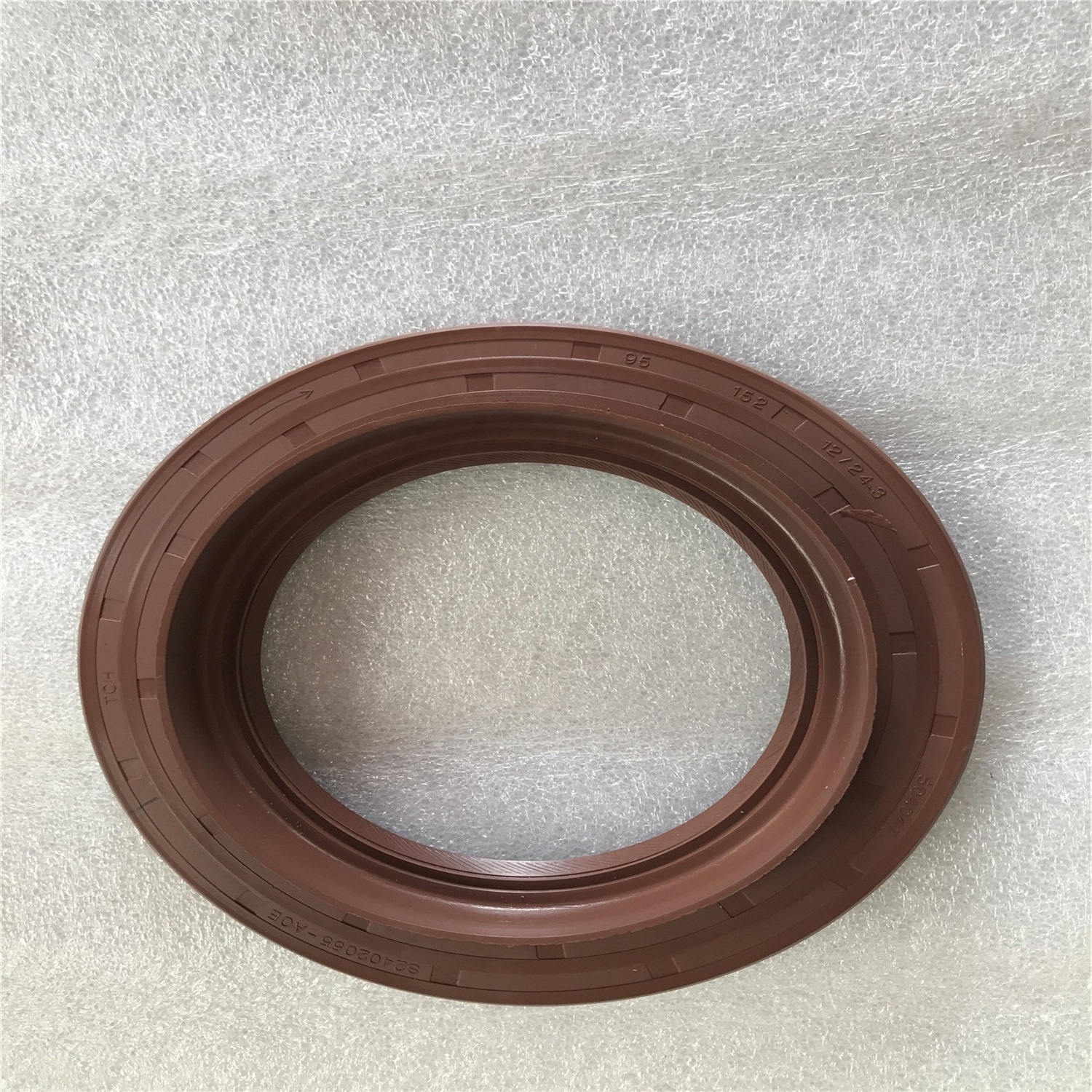 2020 hot sale  for FAW  truck parts 2402055-A0E Differential reducer oil seal