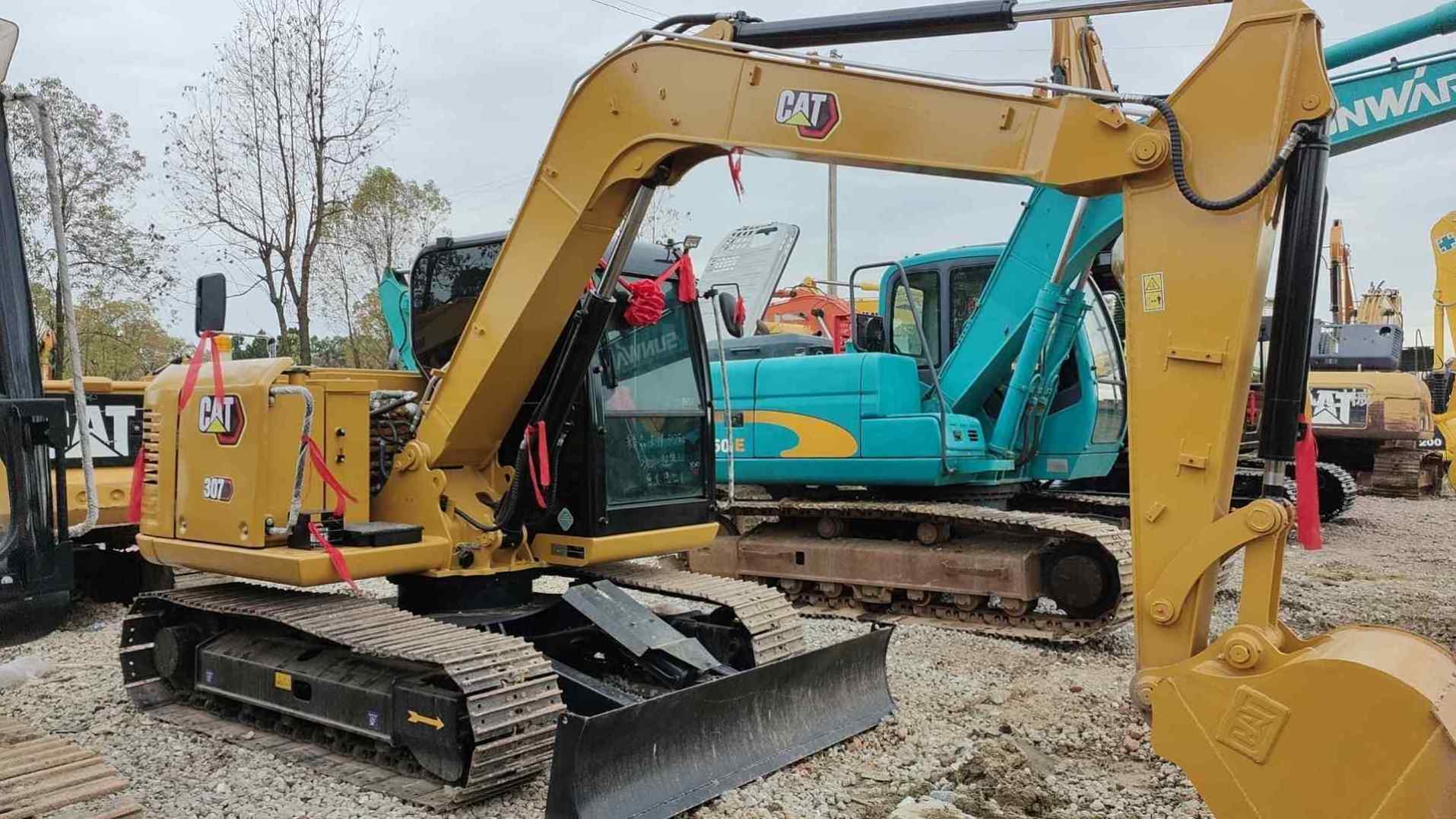 Cheap second-hand original caterpillar  307  used excavator  sold a lower price track excavator cat 305 /307/320/336