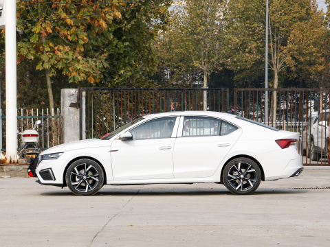 China's best-selling car, the new Skoda Octavia, is on sale