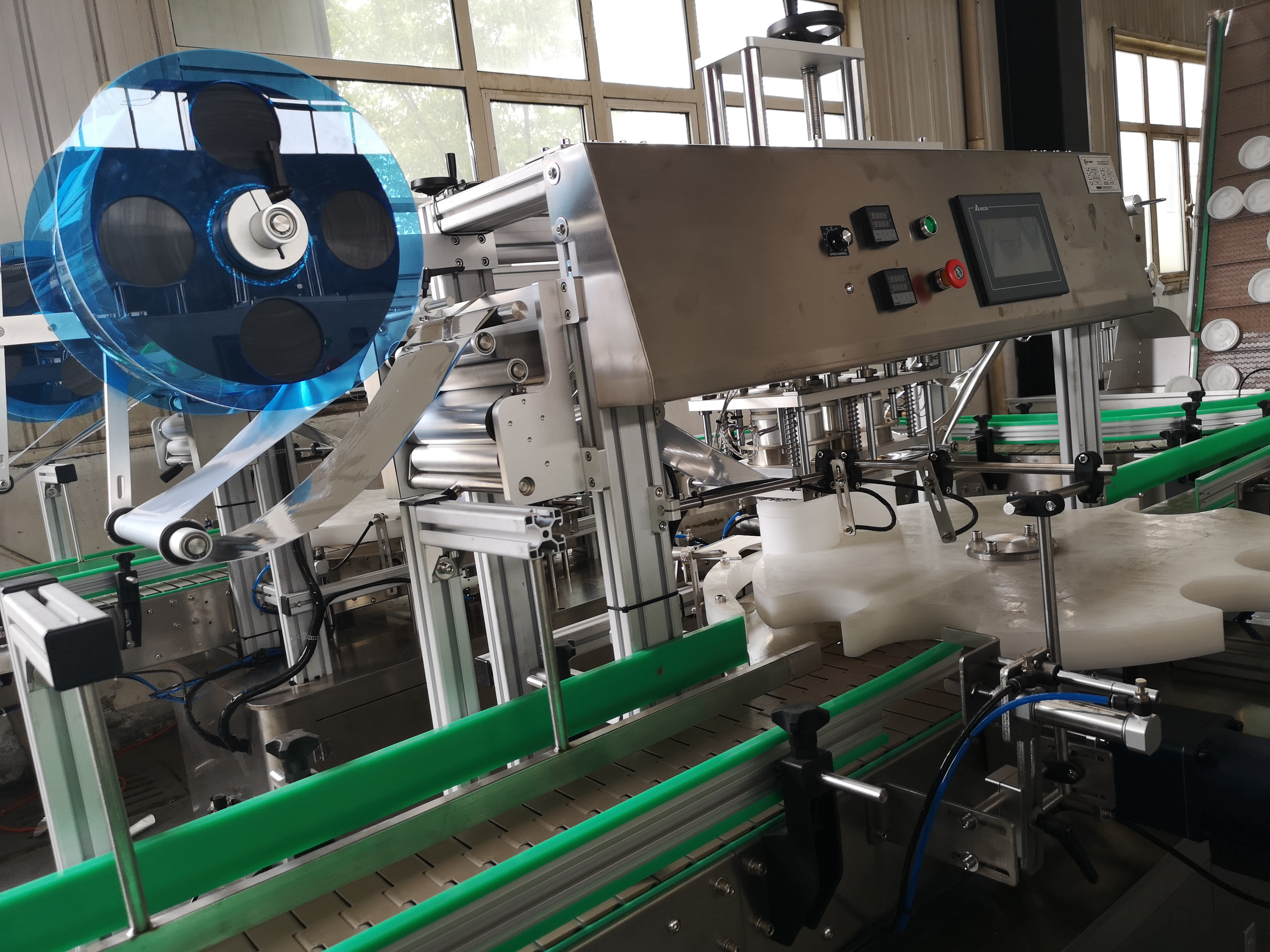 Automatic Alcohol Wet Wipes Making Machinery Barrel Tub Canister Filling and Sealing Production Line Machine