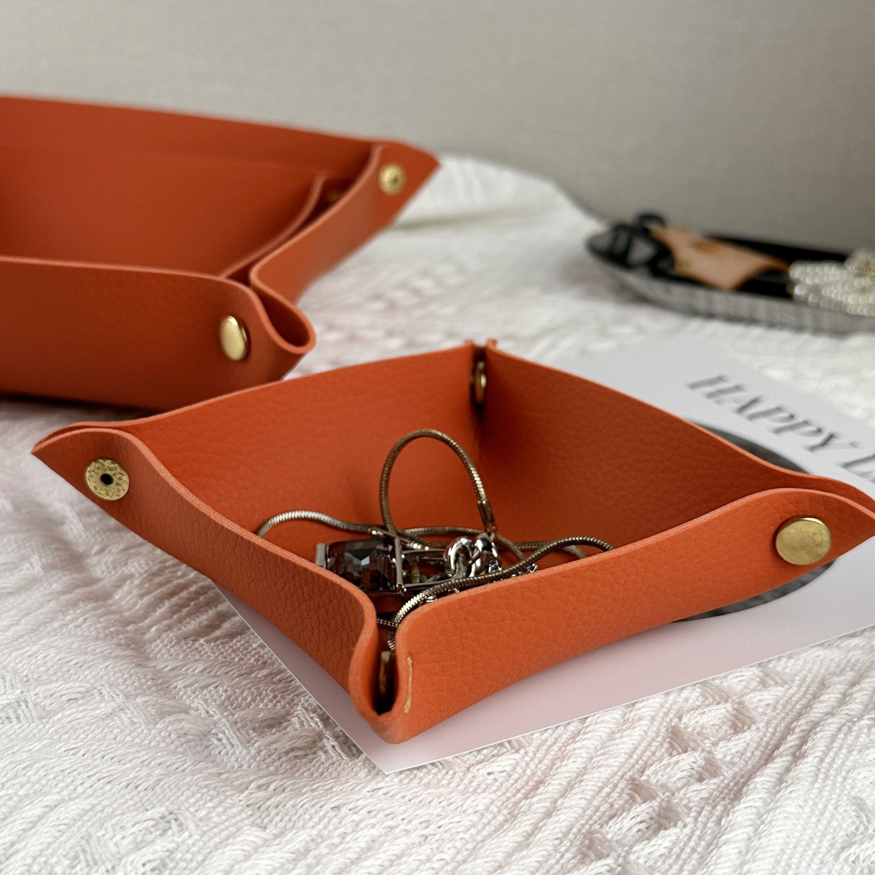 New Fashion Handmade Genuine Leather Collapsible Square Valet Tray Home Jewelry Storage Basket Box For Key Coin Phone Wallet