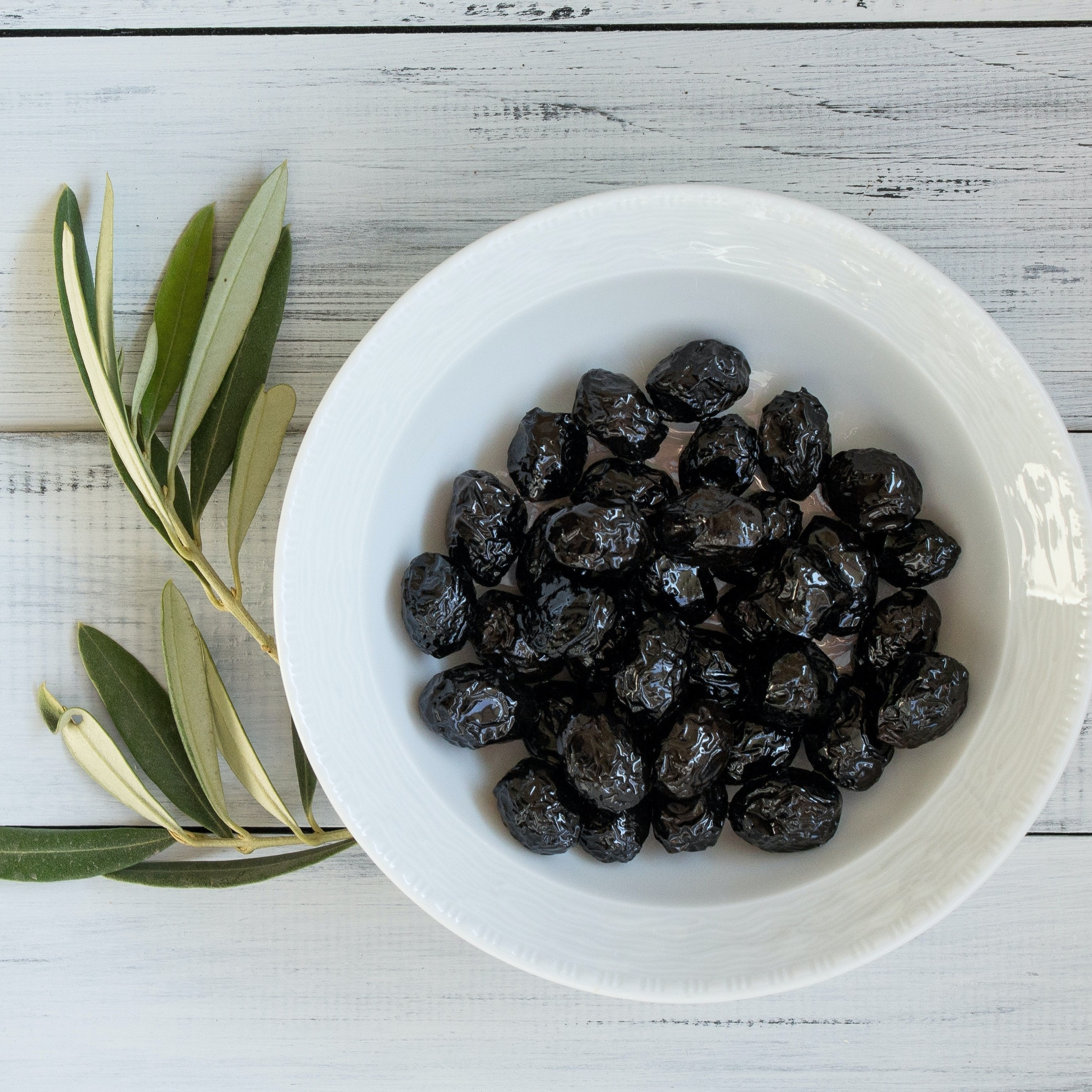 Delicious Appetizer Canned Baked Black Olives In Sunflower Oil For Appetizer Or Side Dish Or To Cook