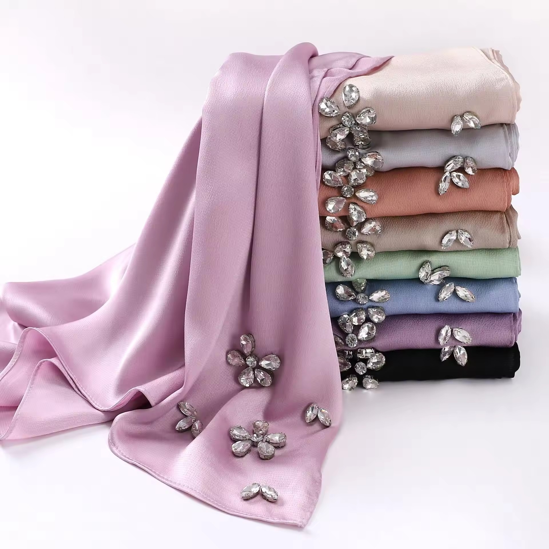 Hot Selling Women Fancy Muslim Headscarf Sexy Lady Crystal Stone Work Instant Bubble Satin Chiffon Hijab