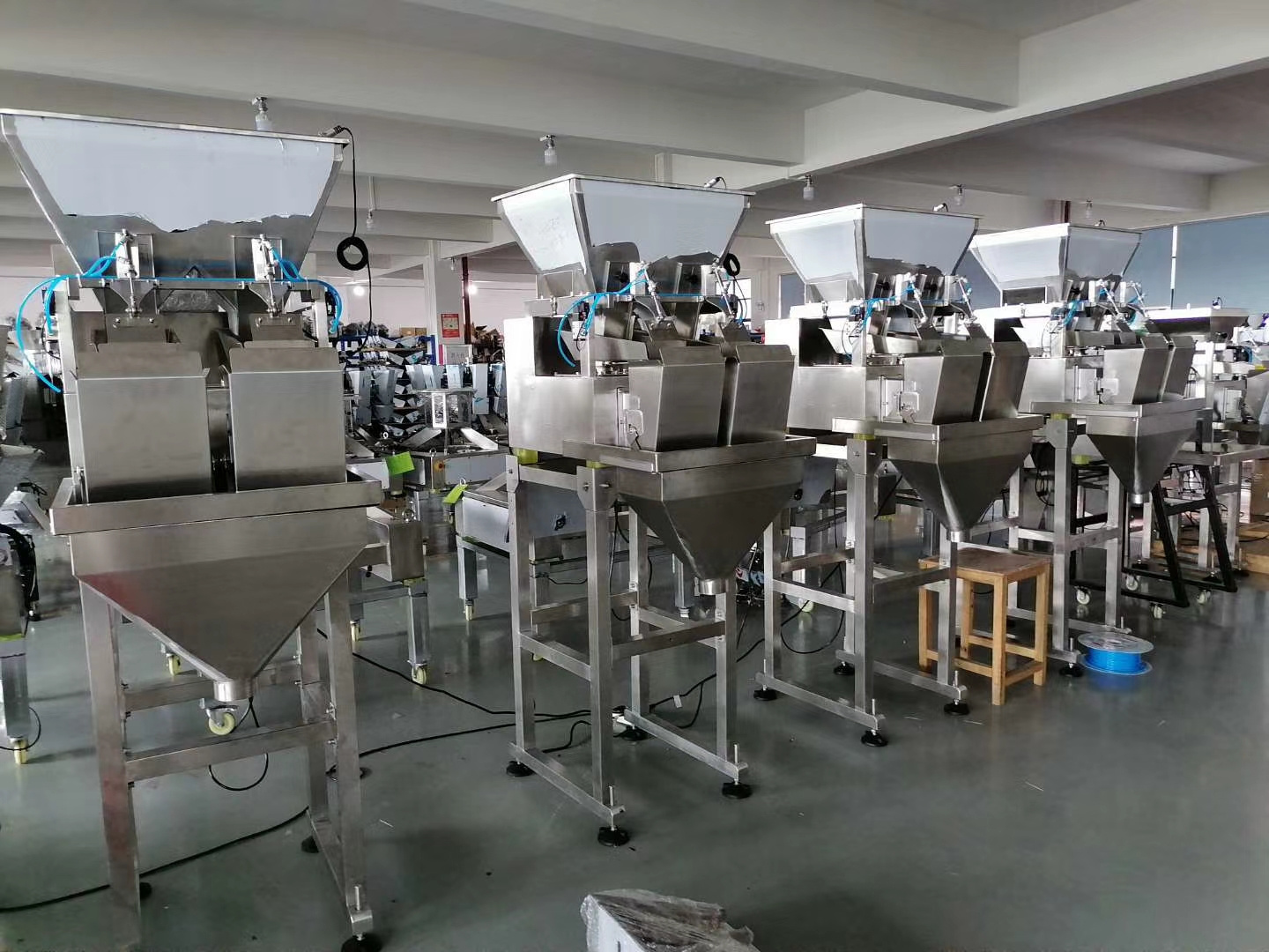 High Productivity 1kg-5kg rice packing machine bag bean grain nut food weighing packaging machine with Linear Weigher