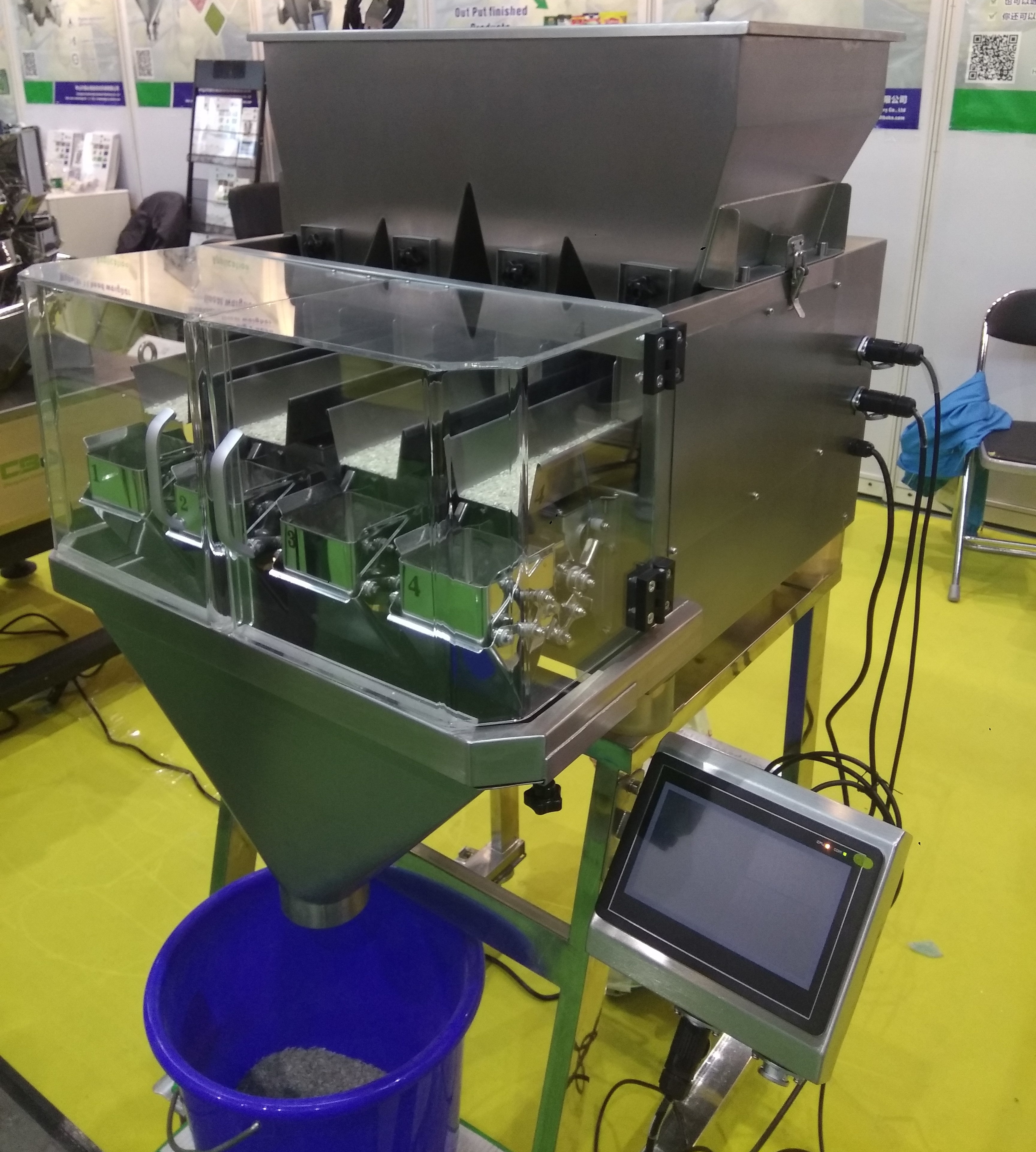 High Speed 4 Head Liner Weigher Powder Flour Packing Machine Automatic Weighing Small Granule Spice Filling Packaging Machine