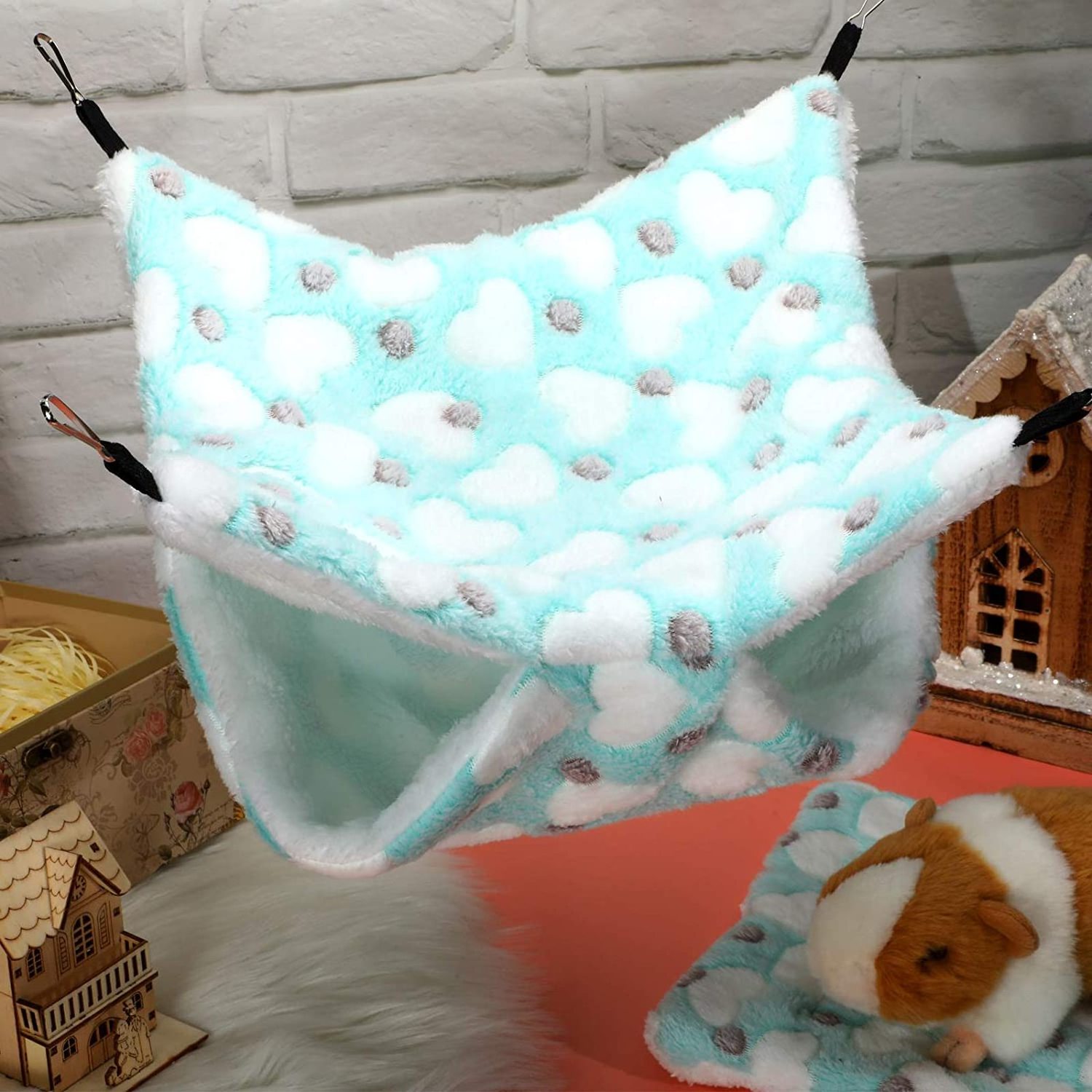 2023 Wholesale Pet Guinea Pig Hammock Pet Hanging Bed for Small Animals Luxury Supplies and Accessories Guinea Pig Hammock