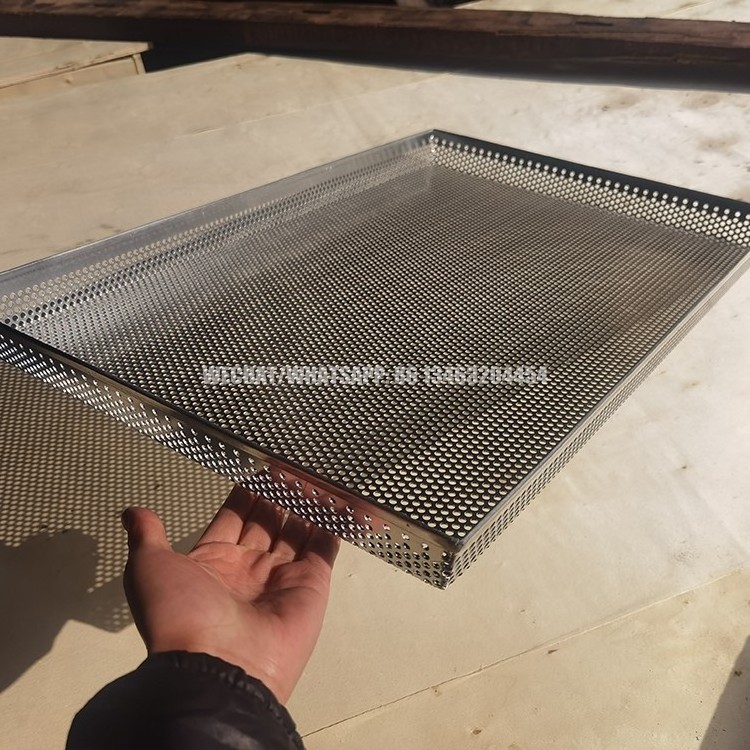 Professional Manufacturer Aluminum Stainless Steel Oven Bakery Trolley Perforated Metal Mesh Tray For Baking Pizza Cookies