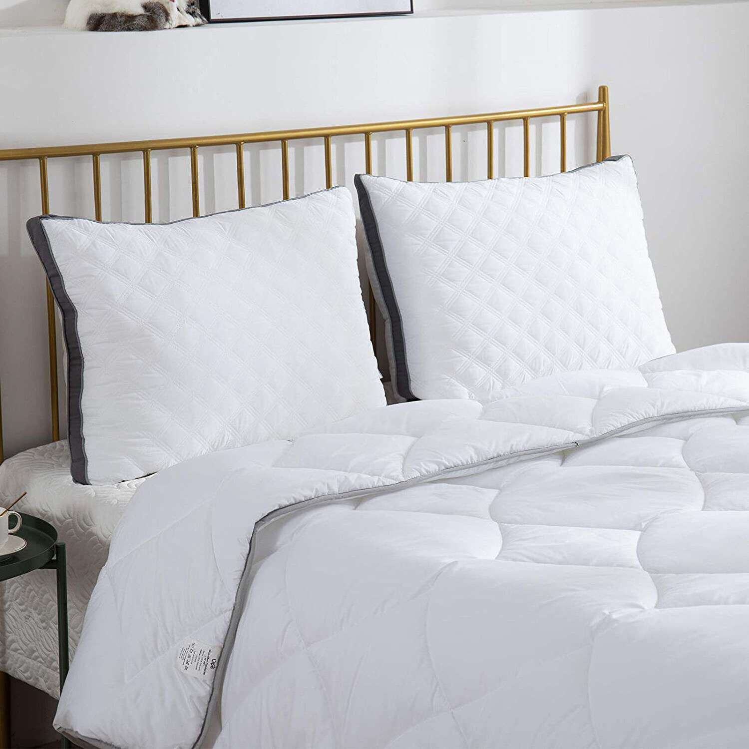 Custom Size Hilton Luxury Hotel Pillow Double Line Soft Hotel Bed Pillows Quilting Feather Silk Water Resistant Pillow