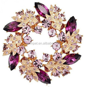 Crystal-studded chic wreath brooch scarf ring high-end apparel accessories jewelry