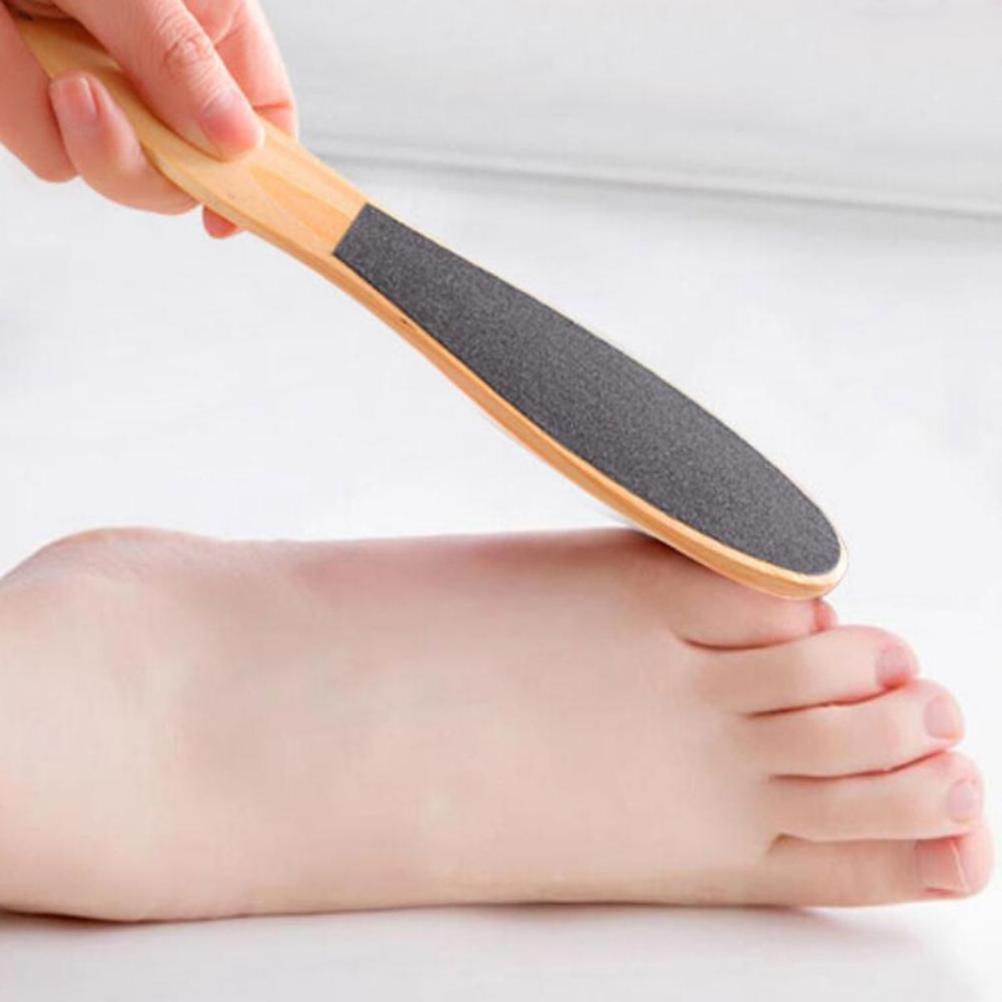 Foot Scrubber Wood Double Side Feet Scrub Scraper Dry Dead Skin Pedicure Tools Callus Remover for Feet Callus Remover Foot File