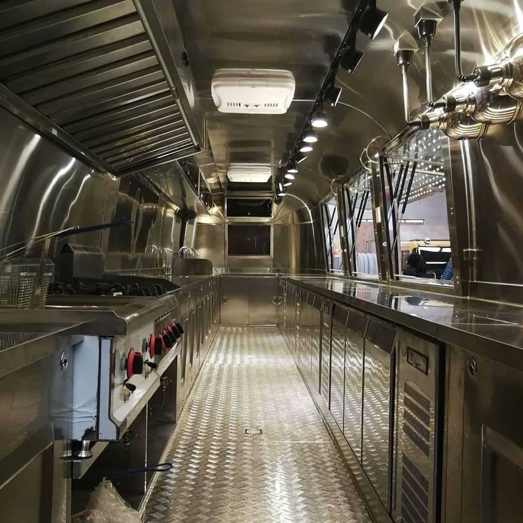 Food Van Custom Airstream Mobile Fast Food Truck Commercial Catering Mobile Bar BBQ Food Trailers With Full Kitchen Equipments