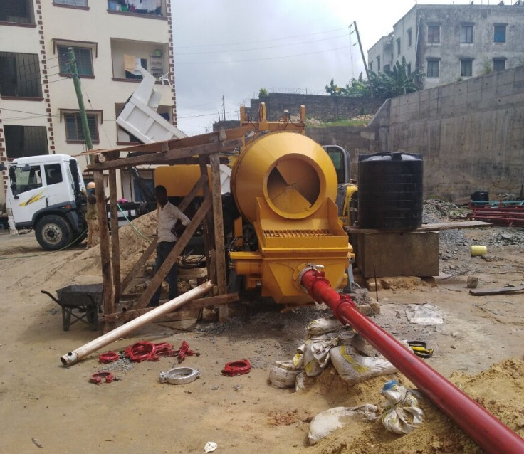 MINLE Mobile Diesel Concrete Mixer With Pump Machine/Self Loading Portable Concrete Mixer With Pump For Building Construction