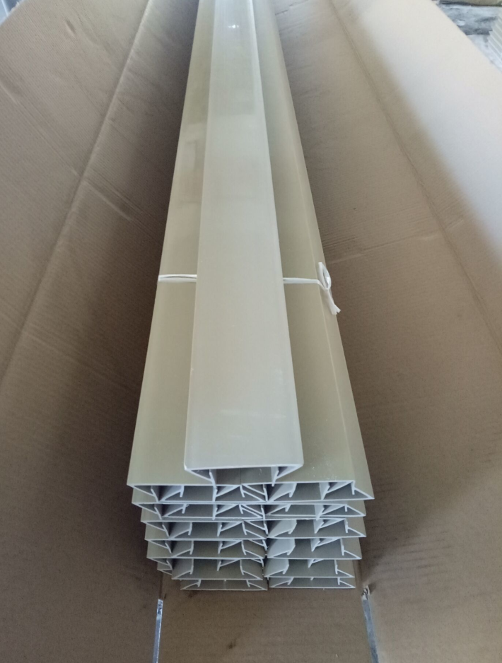 Plastic construction products such as double chamfer