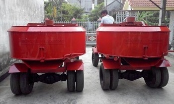 HOT 2021 Concrete mixer with drum and driver moving on road larger drum 2m3 cubic meter 20m3/h productivity