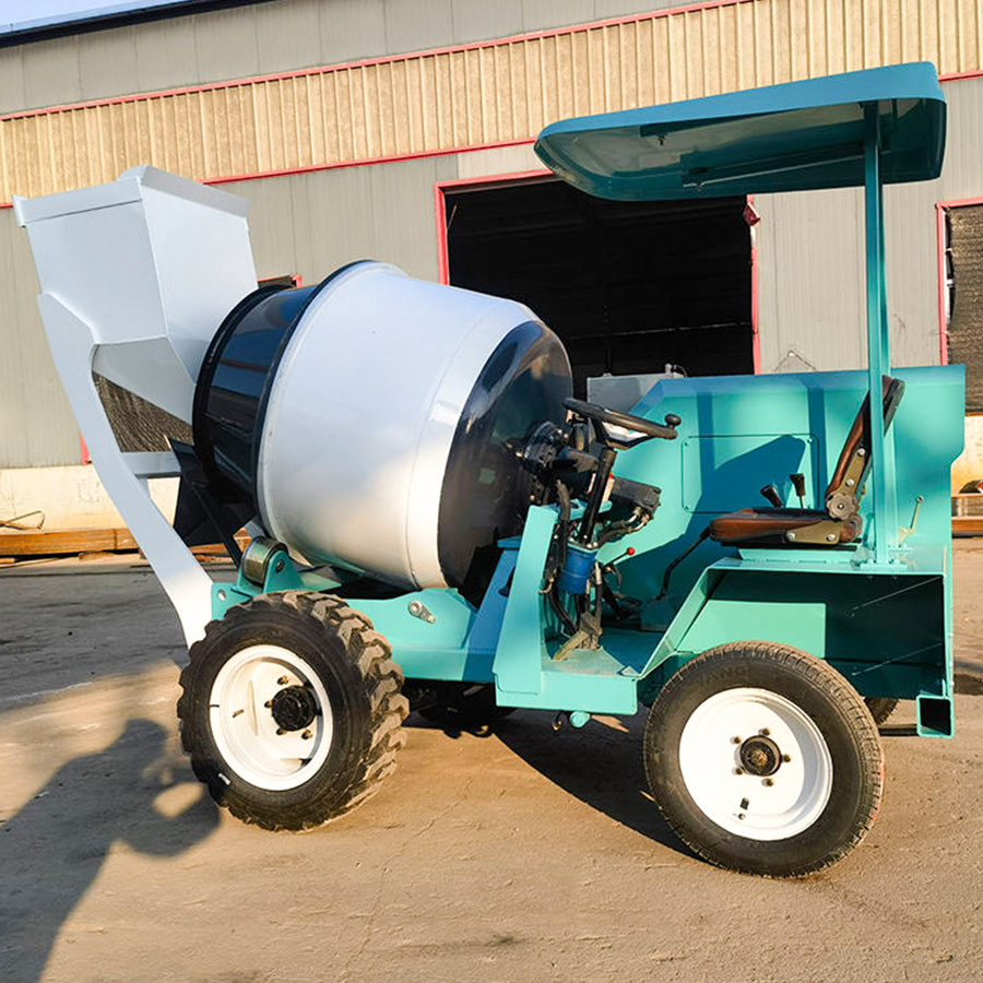 0.5 / 0.8/1.2 / 1.8/2/2.6/3.5 / 4 / 5.5 / 6.5 Cubic Meters Self Loading Concrete Mixer With Truck Engineering