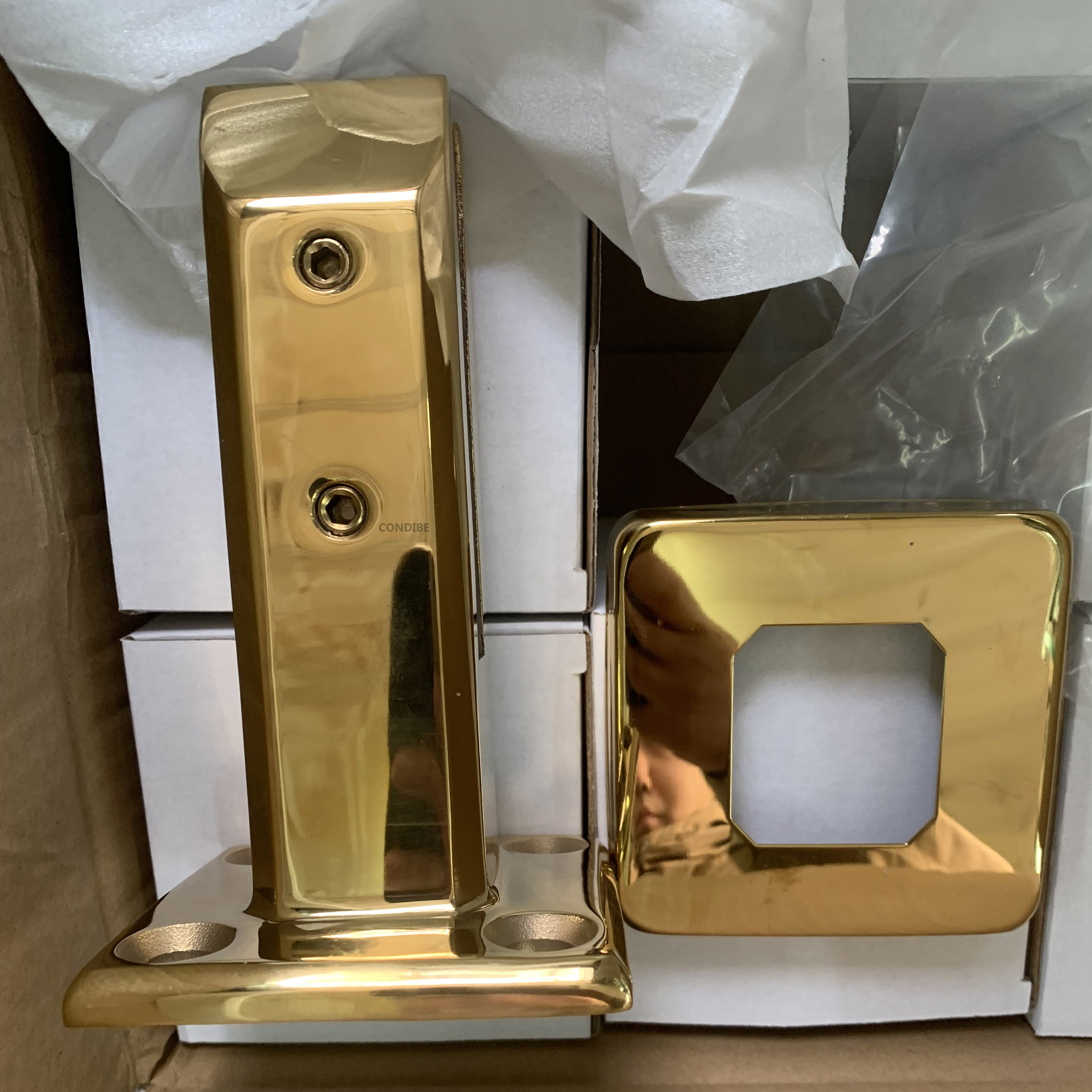 Condibe glass fence balustrade stainless steel shiny gold spigot