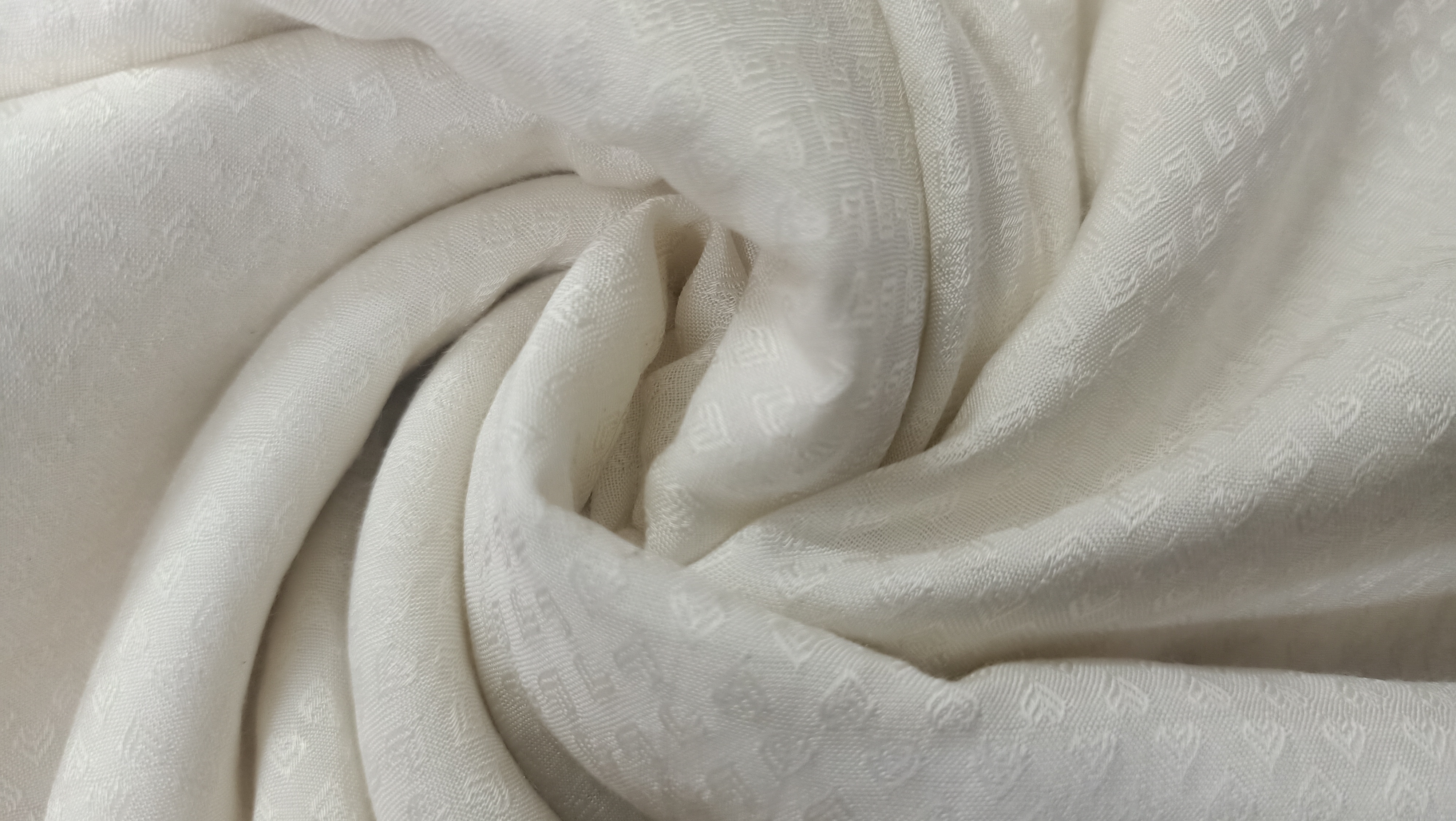 custom made eucalyptus natural fiber fabric made from 100% eucalyptus fiber ideal for making scarves and women's wear