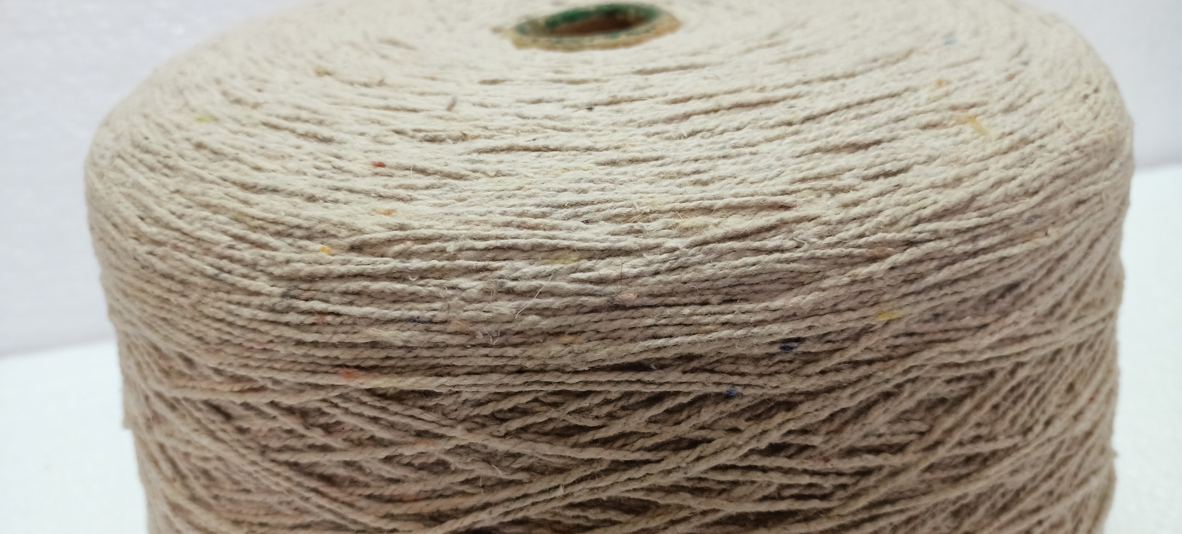 custom made hand woven hemp fiber yarn in count 20/2 NM ideal for textile spinners and weavers for resale