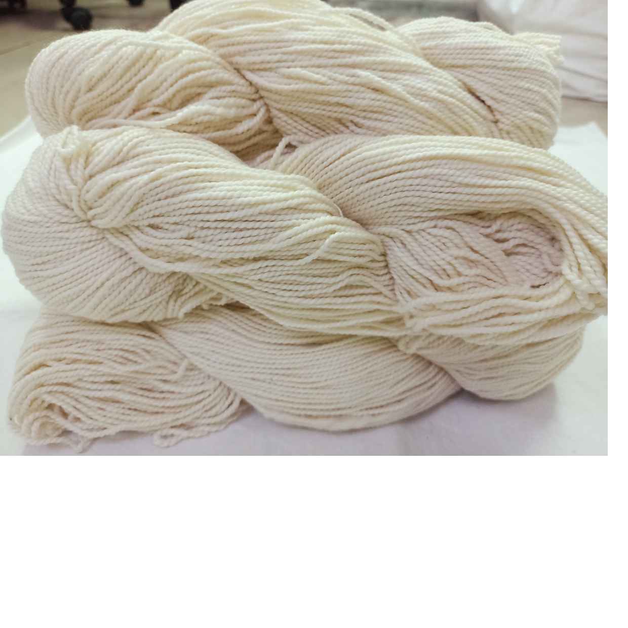 Custom Made 100% Merino Wool Melange Yarn Worsted in 4/2 NM Suitable for Dyeing in Your Custom Colors for Yarn and Fiber Stores