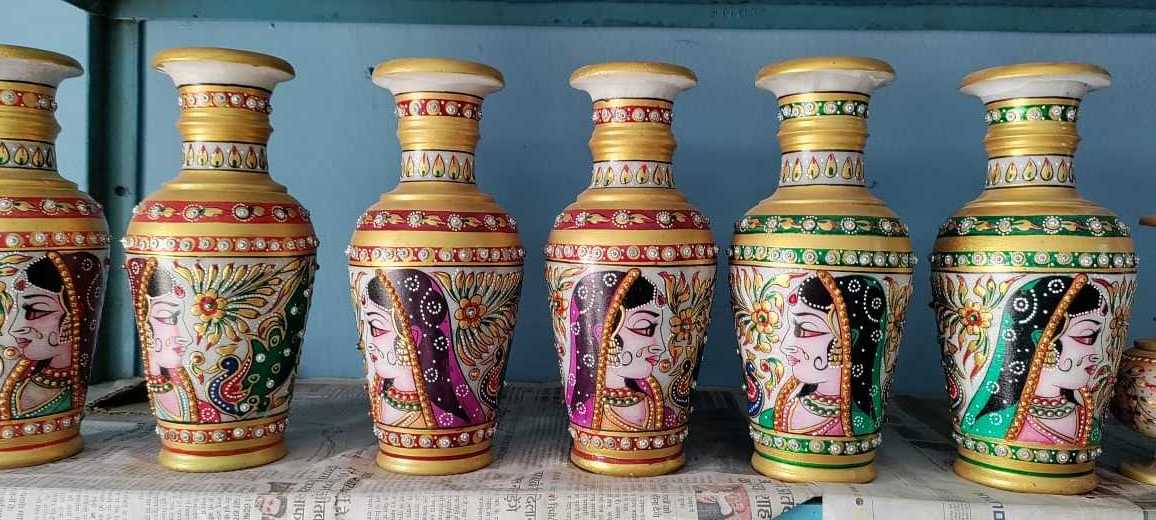 custom handmade marble decorative flower vases in indian painting themes embellished with stones for resale by home decor stores