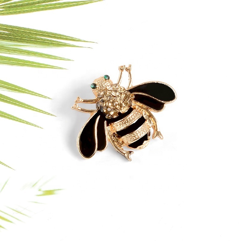 Wholesale Stock 3D Alloy Bee Dress Small Brooch Enamel Lapel Pin