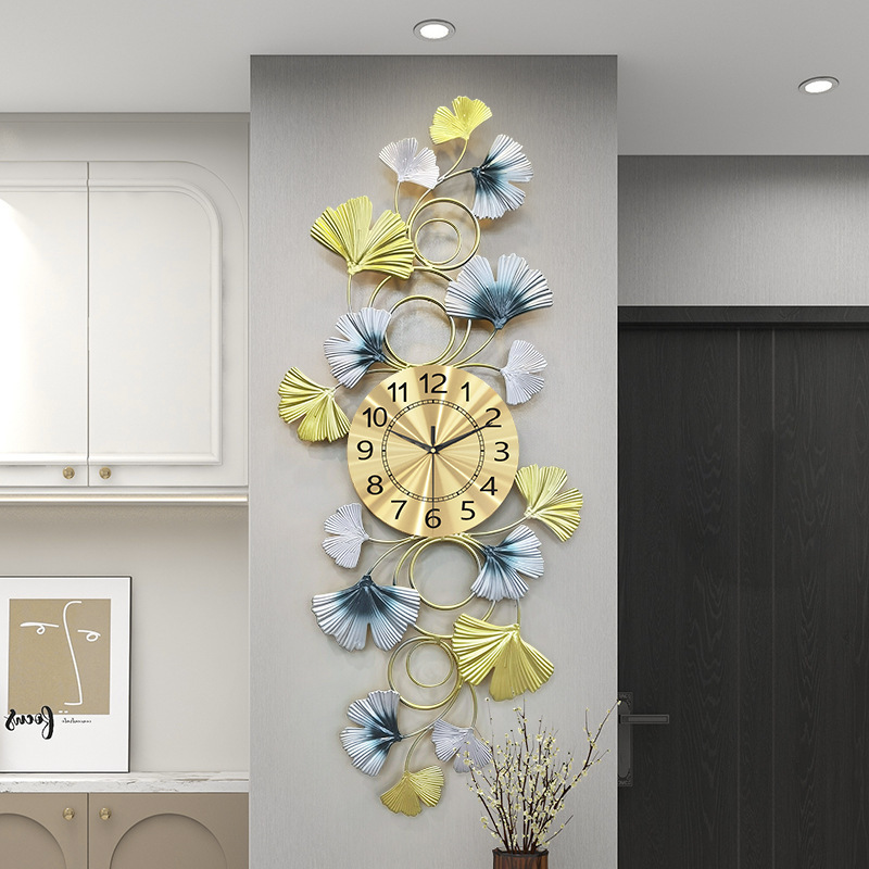 Nordic Light Luxury Creative Ginkgo Leaf Atmosphere Wall Clock Metal Gold Large Decorative Wall Clock 3d