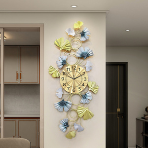 Nordic Light Luxury Creative Ginkgo Leaf Atmosphere Wall Clock Metal Gold Large Decorative Wall Clock 3d