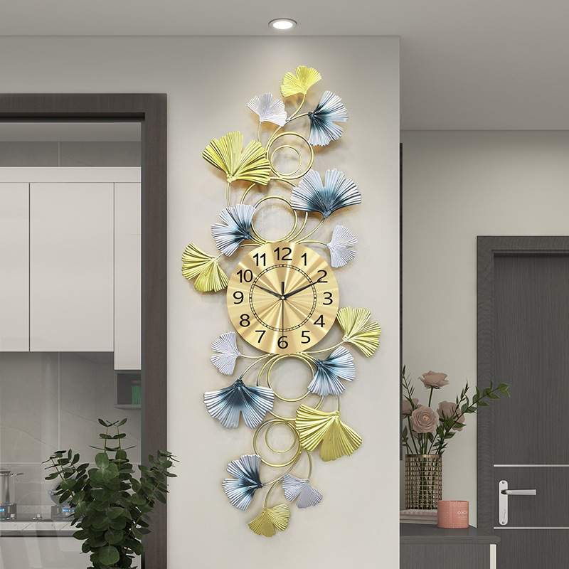 Nordic Light Luxury Creative Ginkgo Leaf Atmosphere Wall Clock Metal Gold Large Decorative Wall Clock 3d