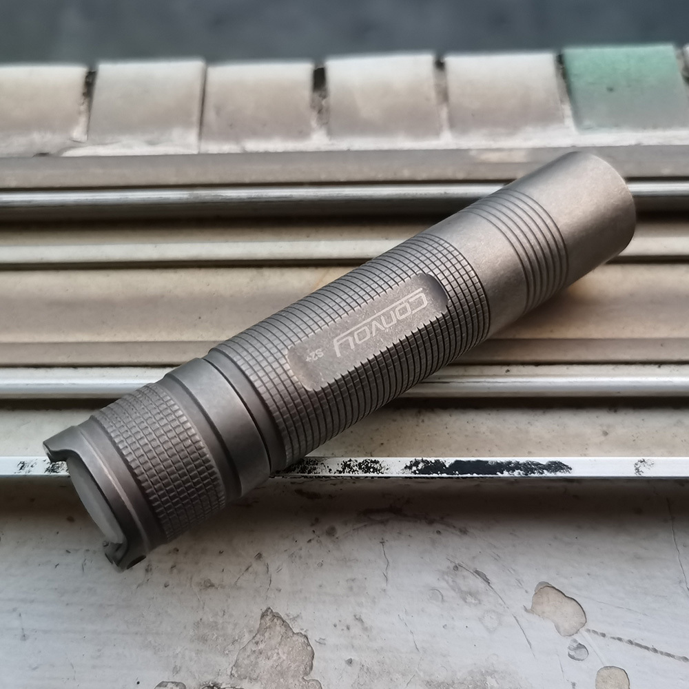 Titanium alloy Convoy S2+ 18650 flashlight 519A SST40 SFT40