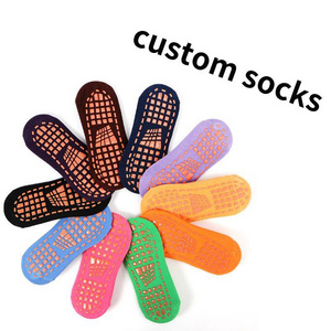 Wholesale High Quality Ladies Pilates Socks Rubber Non Slip Five Finger Socks Grip Trampoline Dance Shoes Custom Logo Yoga Socks