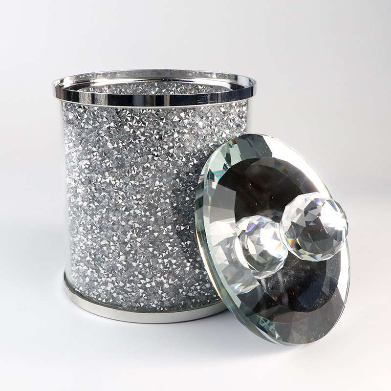 Wholesale Customizable Sparkling Round Diamond Crystal Glass Filled Bucket Storing Cookie Candy Jars