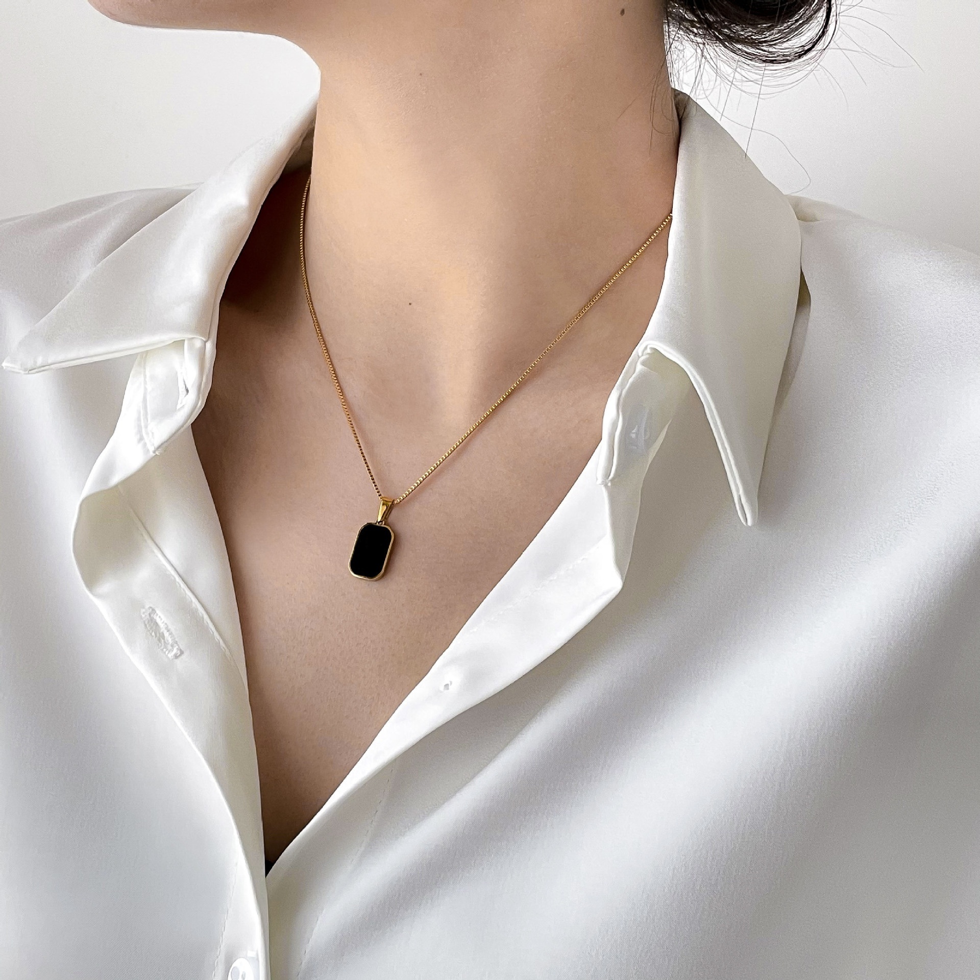 Wholesale Custom Temperament Clavicle Chain 18K Gold Plated Stainless Steel Jewelry Black Agate Stone obsidian Necklace