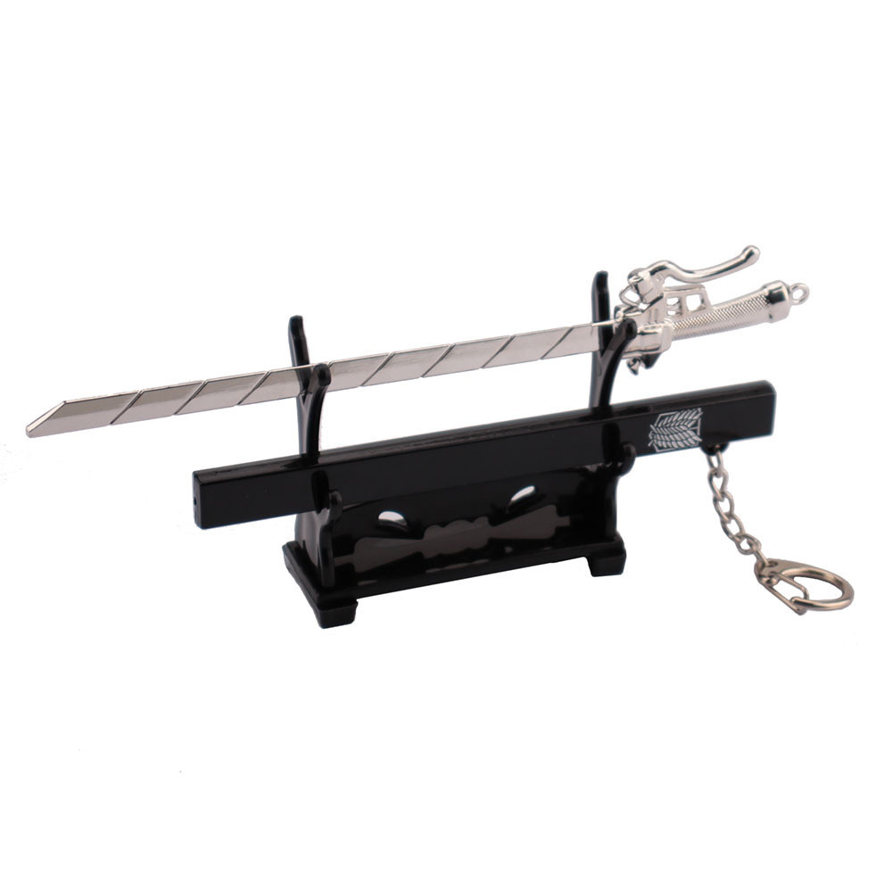 17CM Attack On Titan Scout Regiment Knife Sword Keychain Eren Jaeger Metal Weapon Anime Keychain