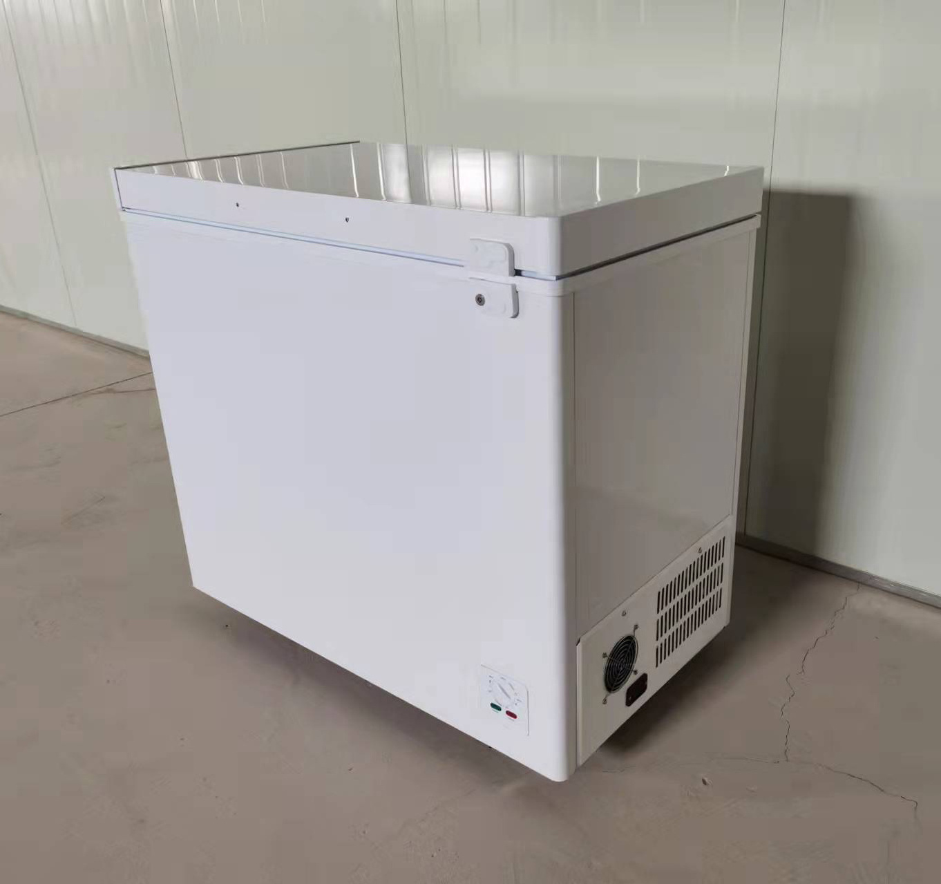 BD/BC-208 solar chest freezer ice storage freezer ice cream deep freezer refrigerator with lock