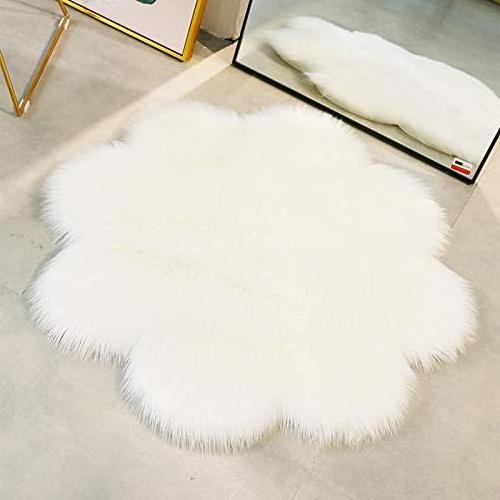 Modern Ins Style and popular Flower shaped washable chair mat Fakesheep skin sofa beside fluffy carpet