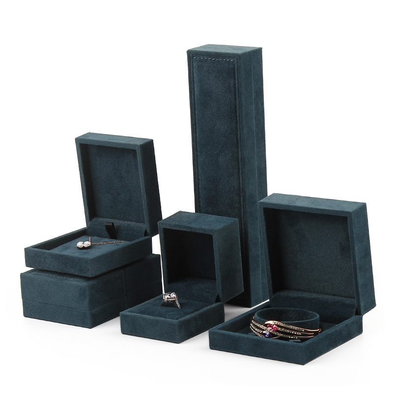 Luxury Custom  Logo  Velvet  Jewelry Set Storage  Box  for Earring Bracelet Necklace Ring Packaging