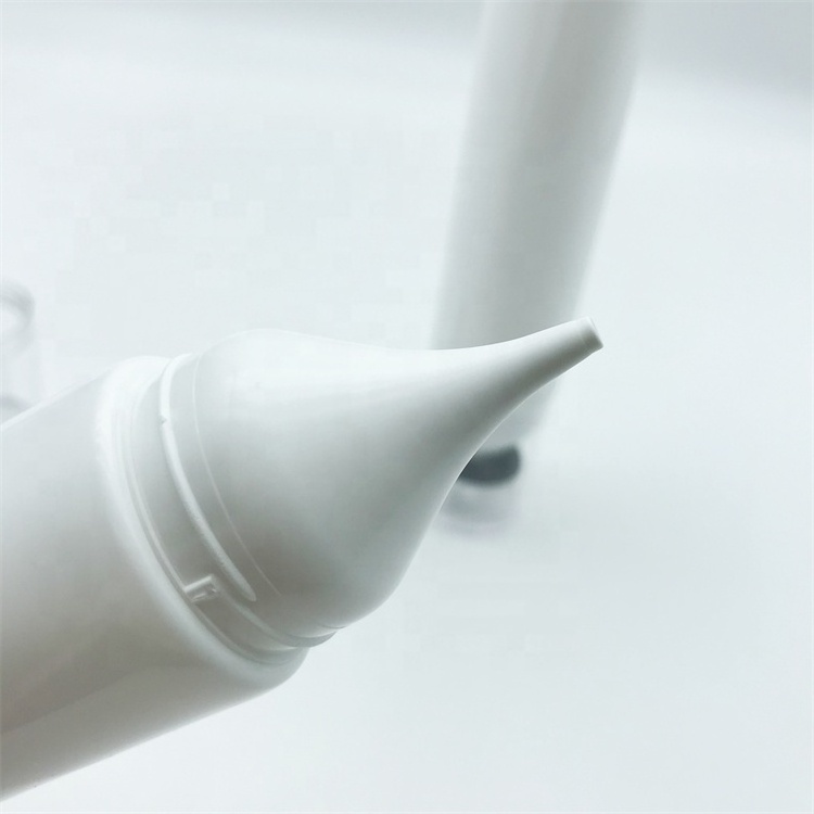 New Arrival OEM100ml Long Nozzle Scalp Care Cosmetic Plastic Tube Packaging with Soft Silicone Massage Applicator