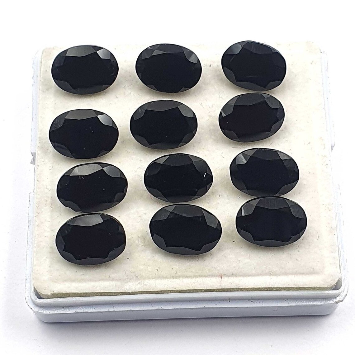 Natural Black Onyx Oval Cut Loose Calibrated Gemstones Wholesale Factory Price Per Carat Stones for Jewelry Making Online