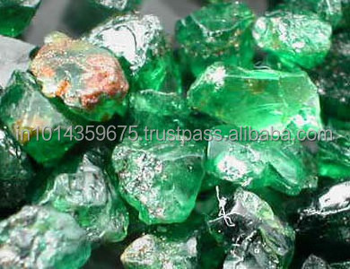 Material Stones Green Garnet Free Size Uncut Rough Raw Loose Stone for make jewelry