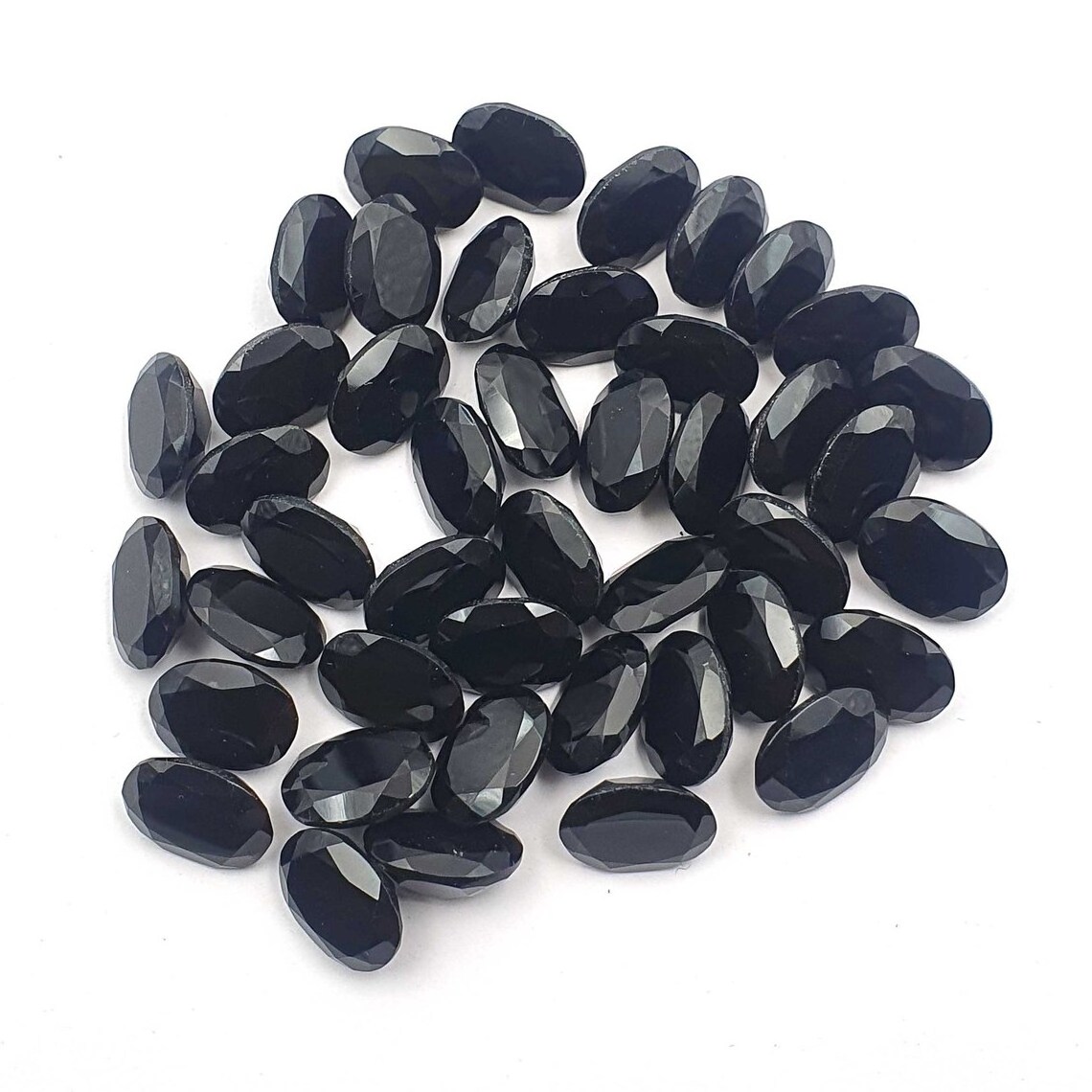 Natural Black Onyx Oval Cut Loose Calibrated Gemstones Wholesale Factory Price Per Carat Stones for Jewelry Making Online