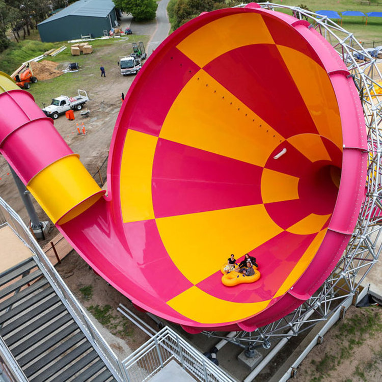 Commercial Fiberglass Nip Slip On A Water Park Slides For Sale